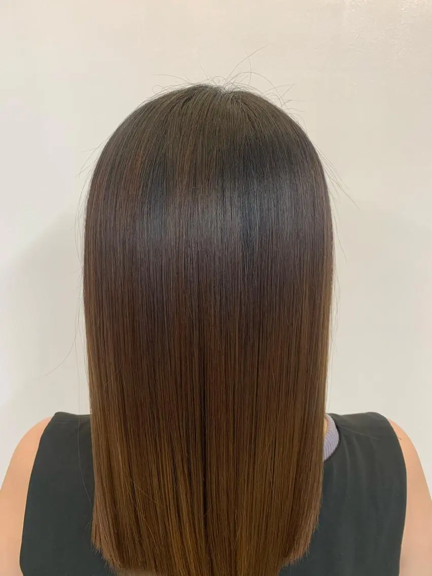 ミディアム カラー ミディアムパーマ ブリーチ トリートメント トップ スタイリストのヘアスタイル