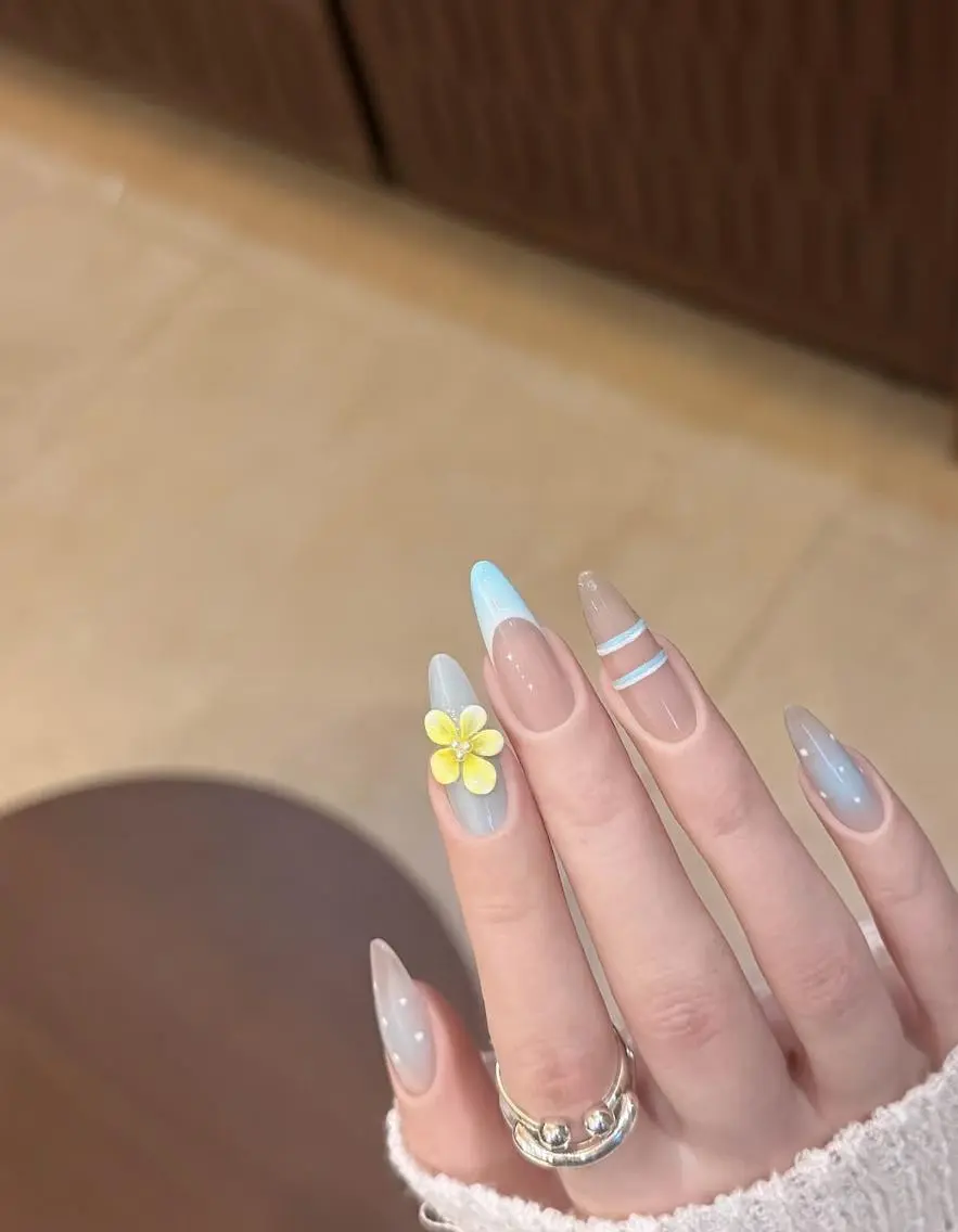 ネイル 長さ出し フラワーネイル 韓国ネイル 持ち込み ワンホンネイル ハンドネイル Rina Nail.Novaのネイルデザイン
