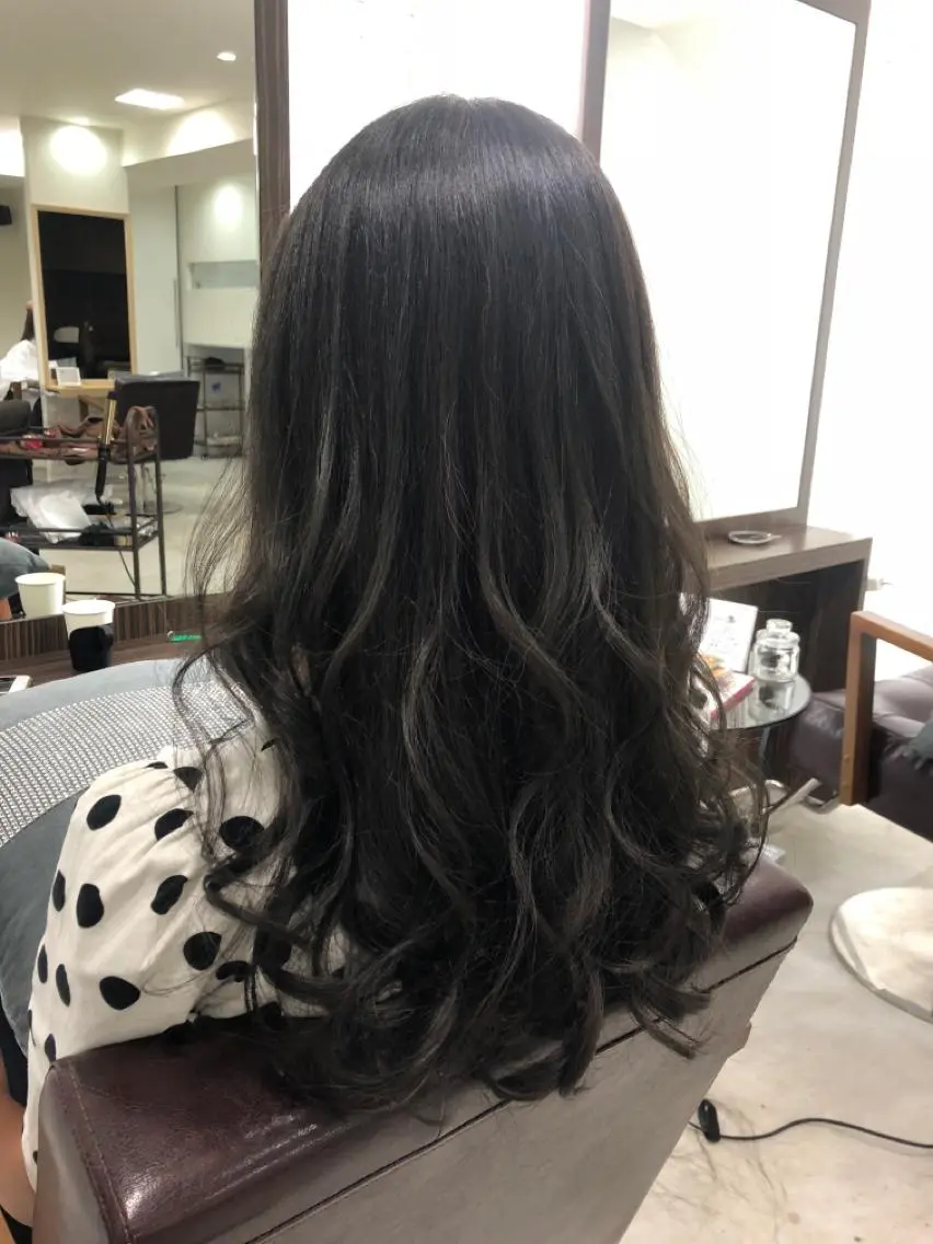 セミロング YUDA 湯田のヘアスタイル