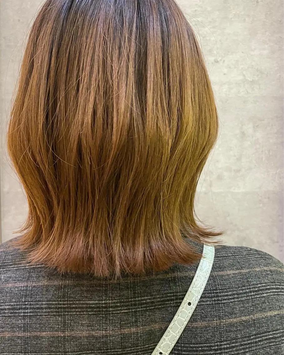 ミディアム ボブ 外ハネヘア 山口 夏季のヘアスタイル