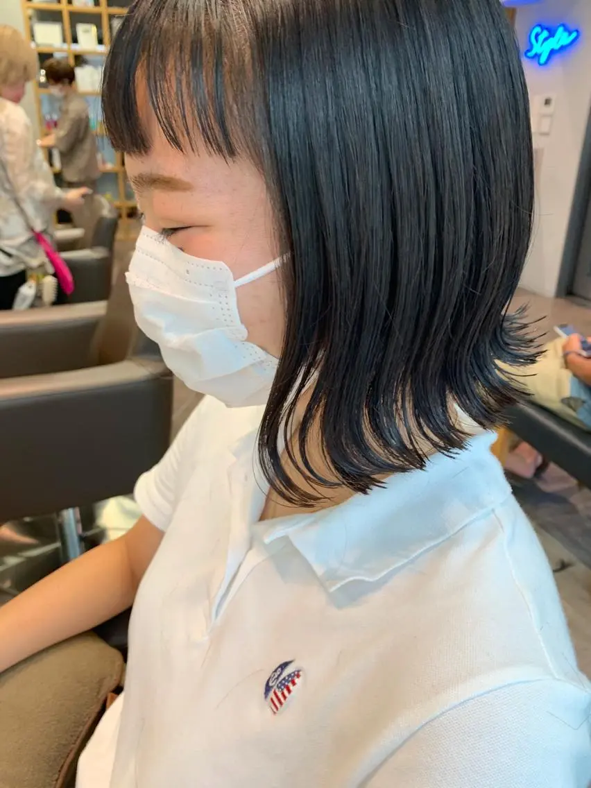 ショート カラー ヘアアレンジ サナ🌱 切りっぱなしボブのヘアスタイル
