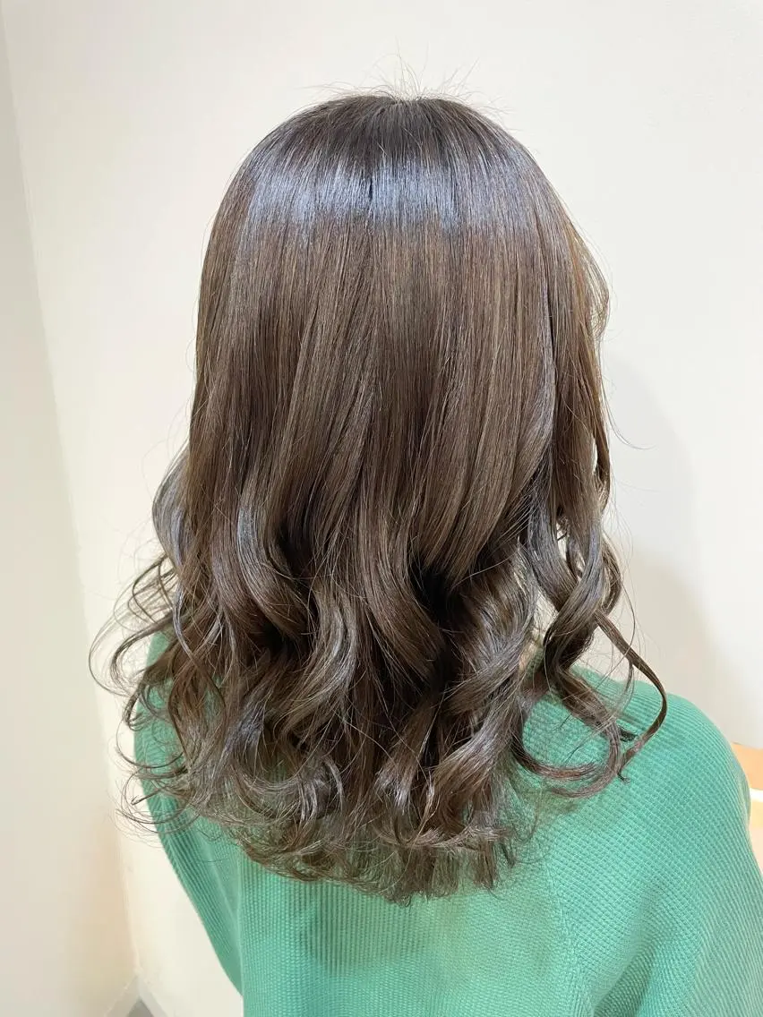 セミロング ハイライト ヘアカラー ✨美髪サラ艶トレンド 橋柿 実紀✨のヘアスタイル