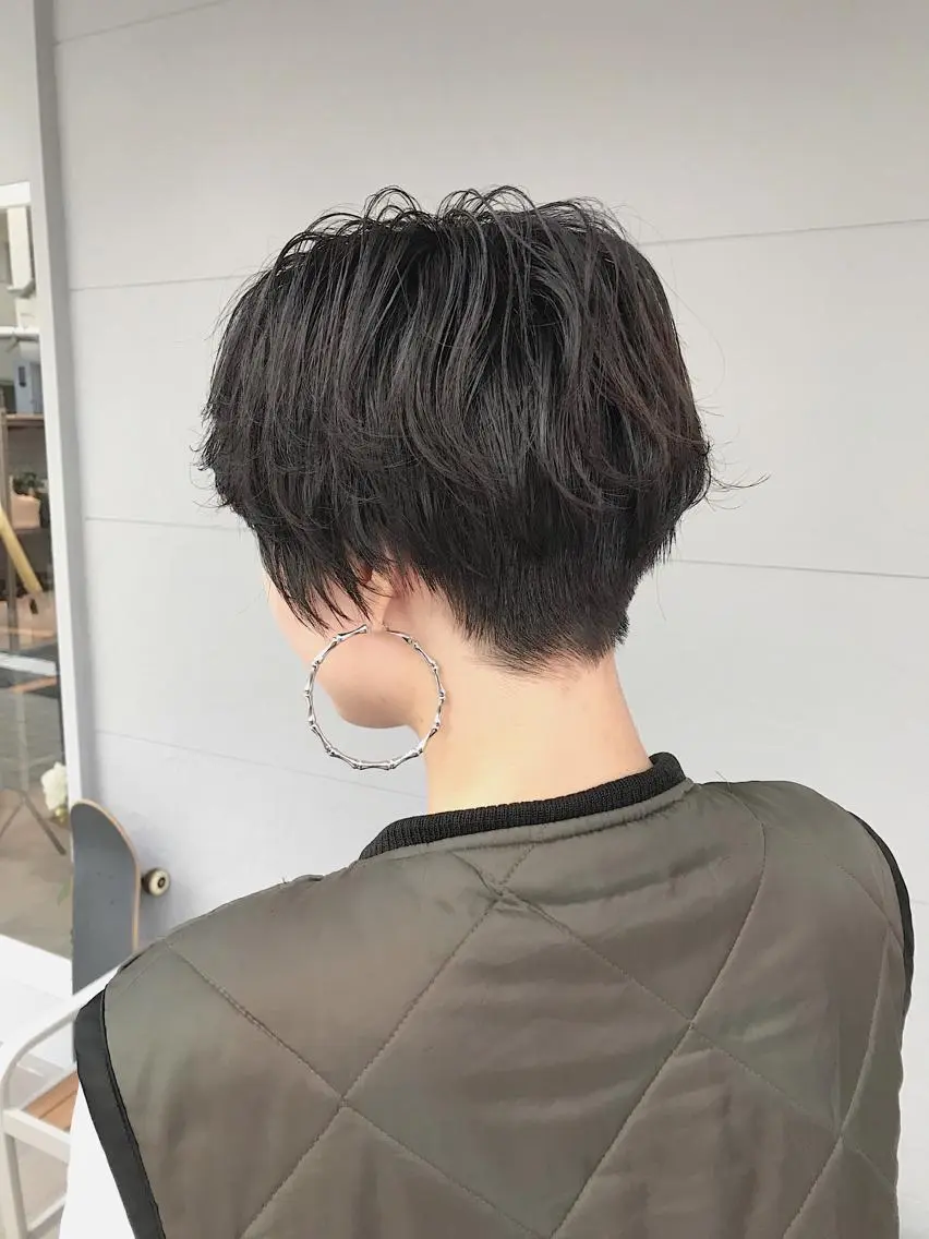 ショート ヘアアレンジ ハンサムショート ショートヘア カット トリートメント lani ブリーチ /ダブルカラーのヘアスタイル