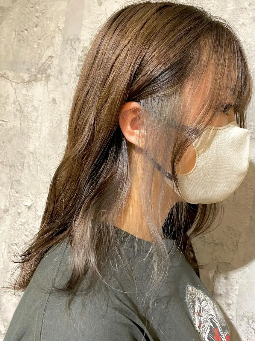 セミロング カラー ブリーチ 透明感カラー イヤリングカラー グレージュ ヘアカラー トリートメント 🍒ブリーチカラー 🍊暖水 まりあのヘアスタイル