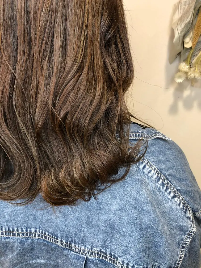 ミディアム ヘアカラー トリートメント 松佐 ゆかりのヘアスタイル