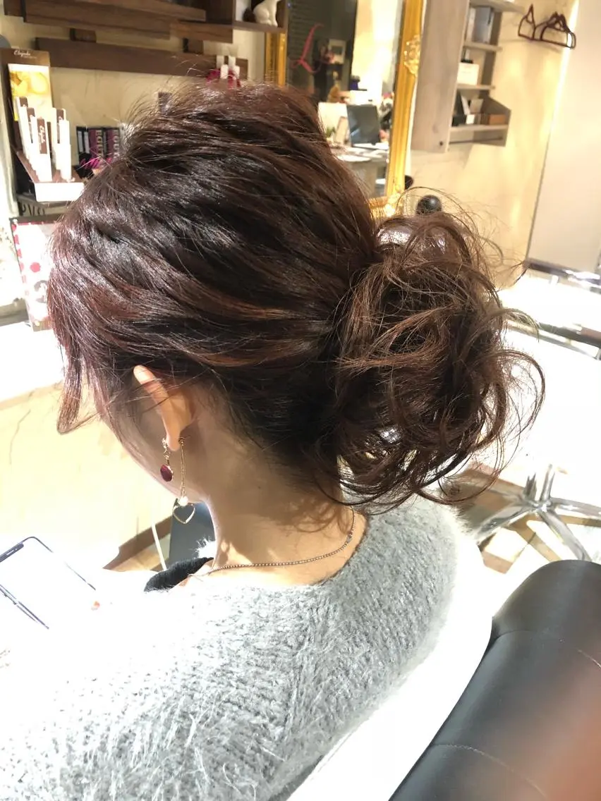 セミロング ヘアアレンジ 🌈20年目突入🎉 山口のヘアスタイル