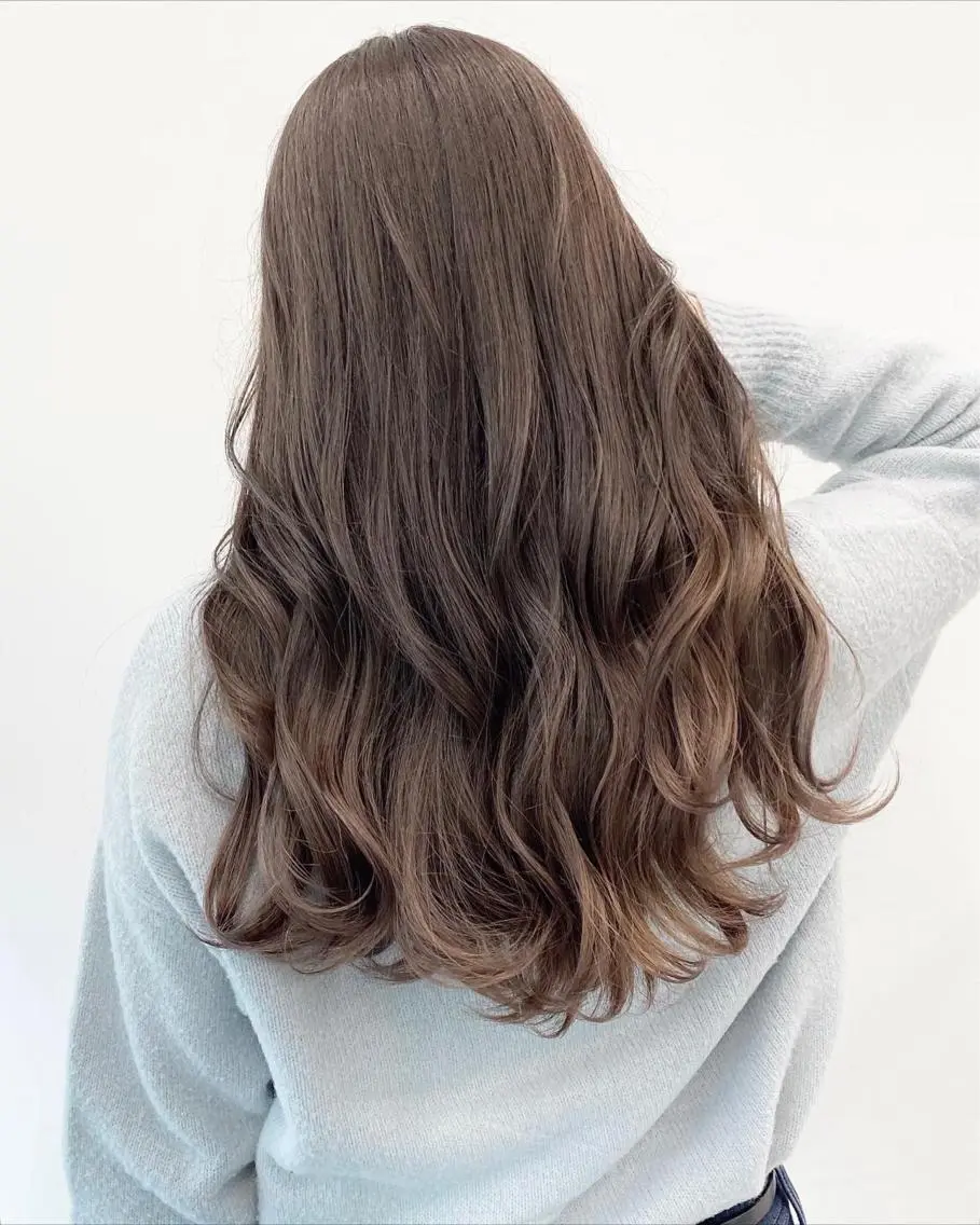セミロング カラー パーマ ヘアアレンジ 【公式】amble luxe池袋東口🩷のヘアスタイル