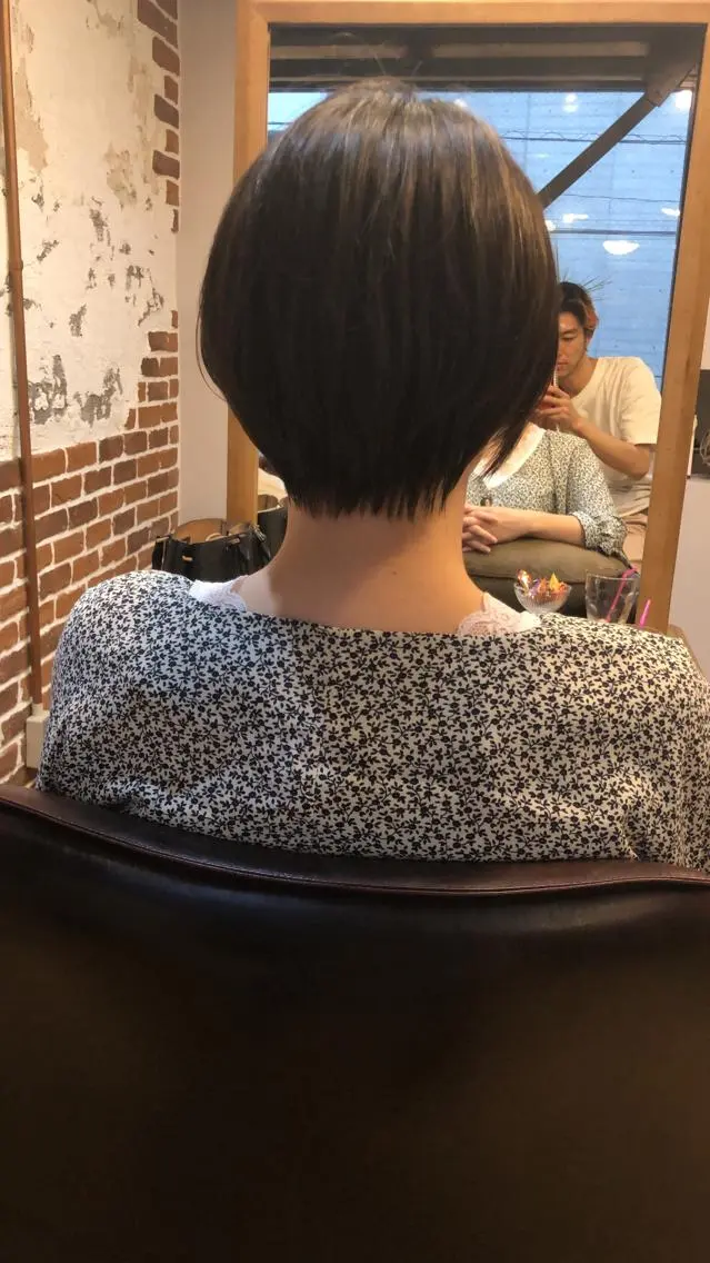ショート 切りっぱなしボブ ボブ 外国人風カラー ハイライト レイヤーカット ショート職人 美容師【KENTA】のヘアスタイル