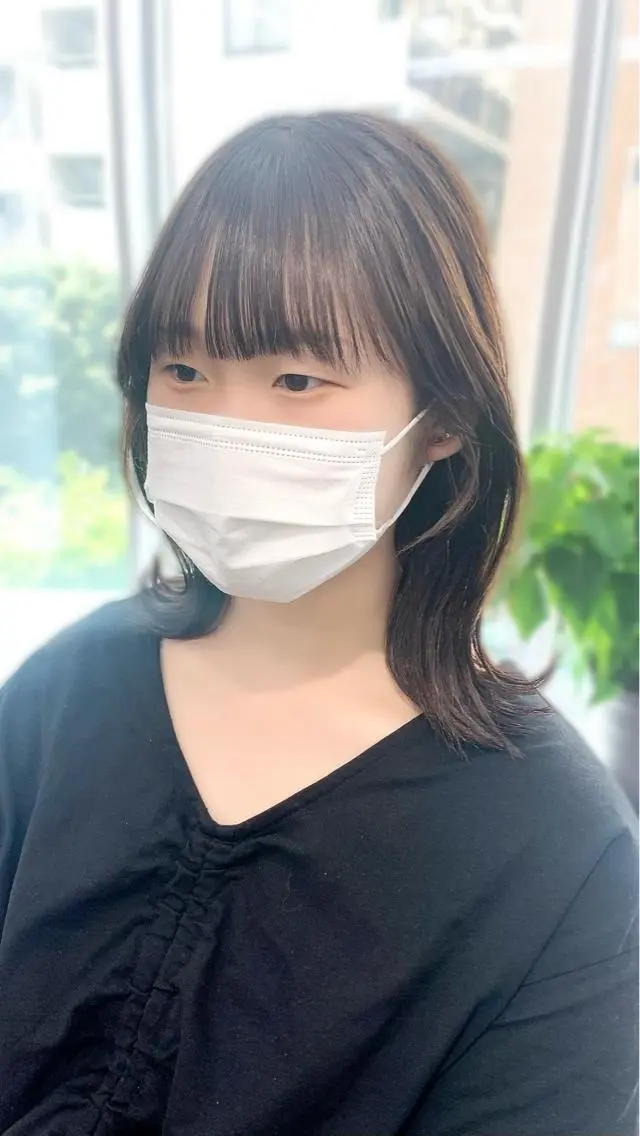 セミロング カラー パーマ ヘアアレンジ メンズ キッズ ネイル マツエク・マツパ アイブロウ 似合せレイヤー／ 柔らか透明感カラーのヘアスタイル