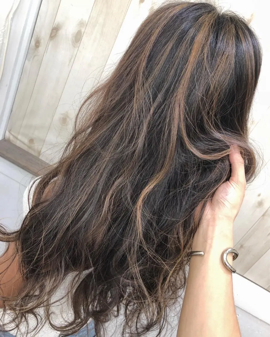 ロング Loob.TOKYO MIYA🌈のヘアスタイル