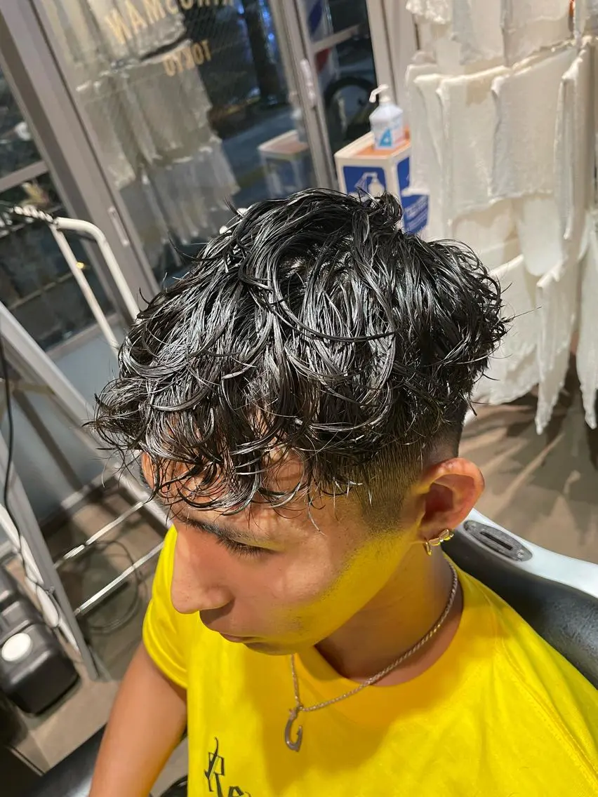 ショート くせ毛 外国人風カラー カット パーマ 小櫃 彰太のヘアスタイル