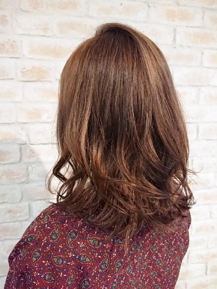 ミディアム カラー イルミナカラー 赤松 摩美のヘアスタイル