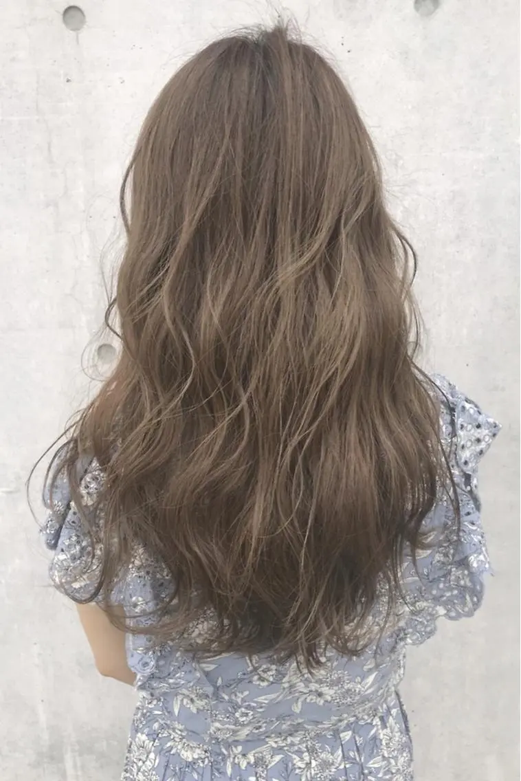 カラー 小山 奏良のヘアスタイル