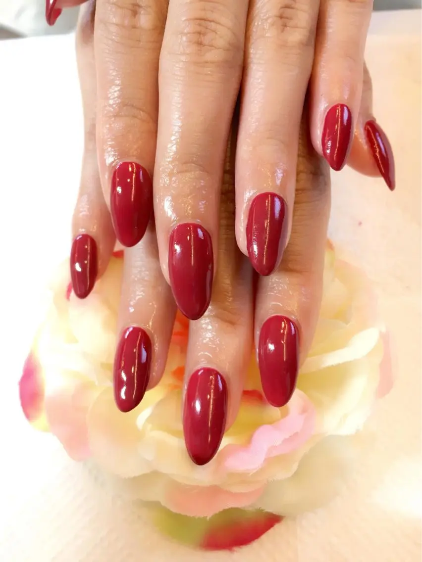 ネイル ボルドー ワンカラーネイル clover nailのネイルデザイン