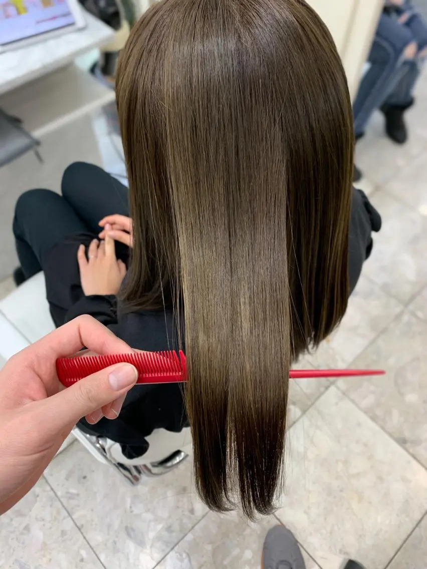 セミロング カラー 髪質改善 相武台ショート特化 💐川崎希💐のヘアスタイル