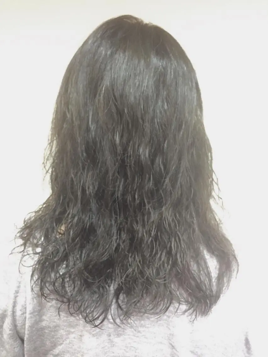 セミロング カラー パーマ セミロングパーマ アッシュ 可愛いを作る神 ナオヒロのヘアスタイル