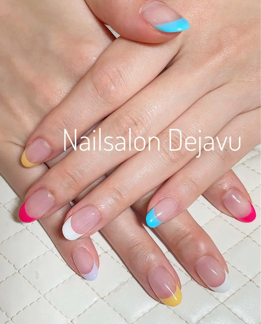 ネイル アートネイル フレンチネイル シンプルネイル ハンドネイル Nail salon Dejavu 🌿のネイルデザイン
