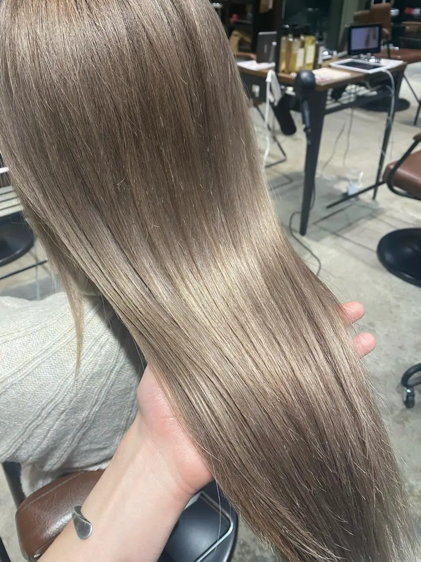 カラー カット ヘアカラー トリートメント 顔まわりの神様✨ 透明感カラー藤嶋秀幸のヘアスタイル