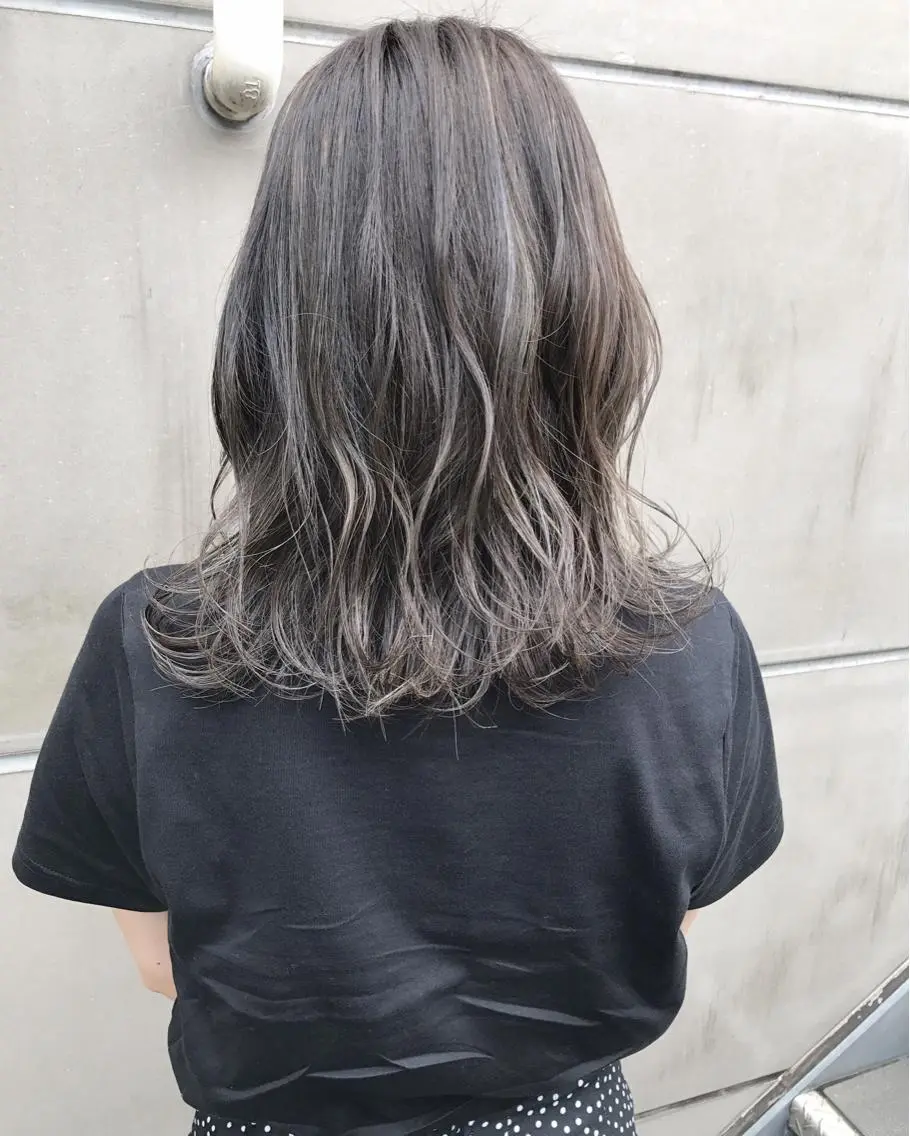 ミディアム カラー バレイヤージュ ブリーチ デザインカラー ハイライトカラー ハイライト 【渋谷で人気】艶髪× 髪質改善/ツヤカラーのヘアスタイル