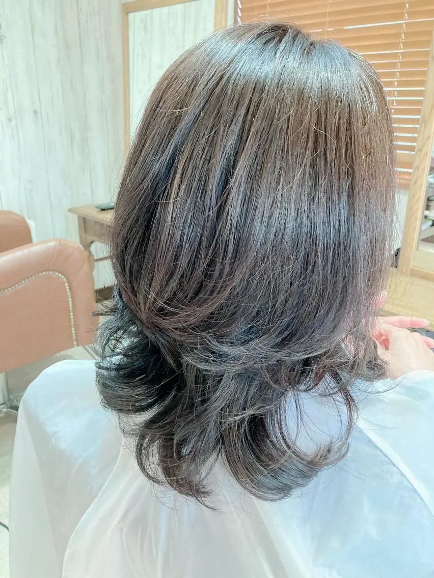 セミロング カラー レイヤーカット fossette hair&eyeのマツエク・マツパデザイン