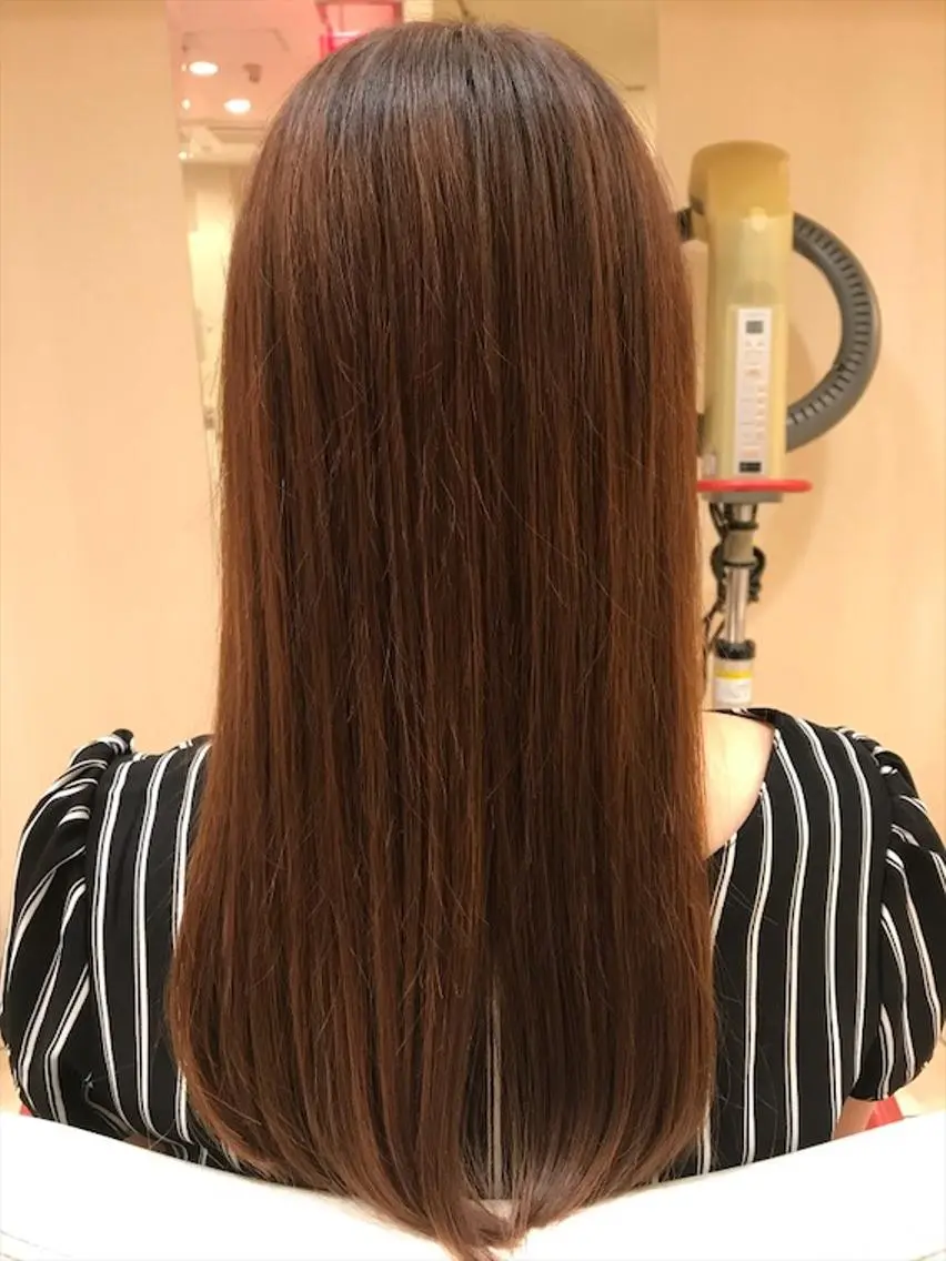 ロング 斎藤 彩香のヘアスタイル