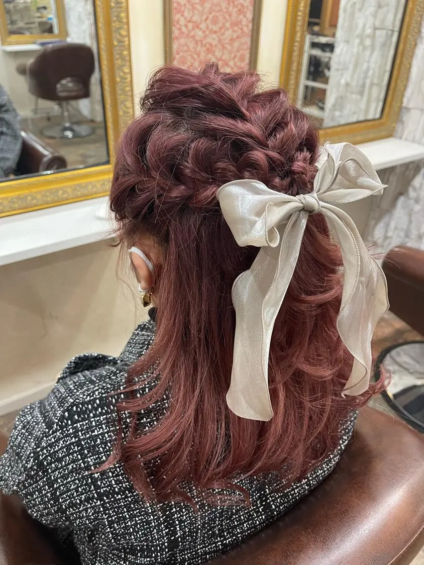 ヘアアレンジ 岩谷/ブリーチ 🪽透明感カラーのヘアスタイル