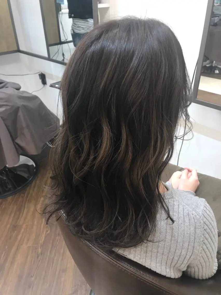 ミディアム 豊中駅3分eha レッスンモデルのヘアスタイル