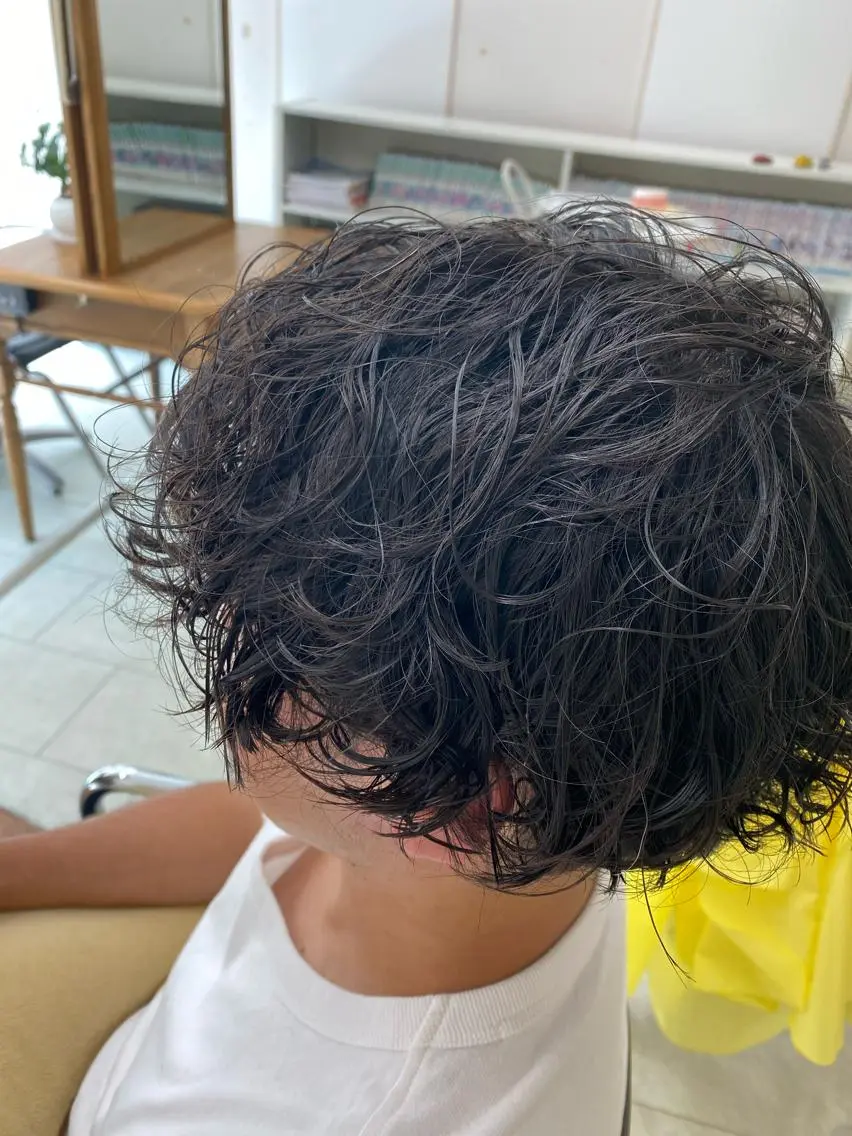 パーマ スパイラルパーマ 長谷川 誠志のヘアスタイル