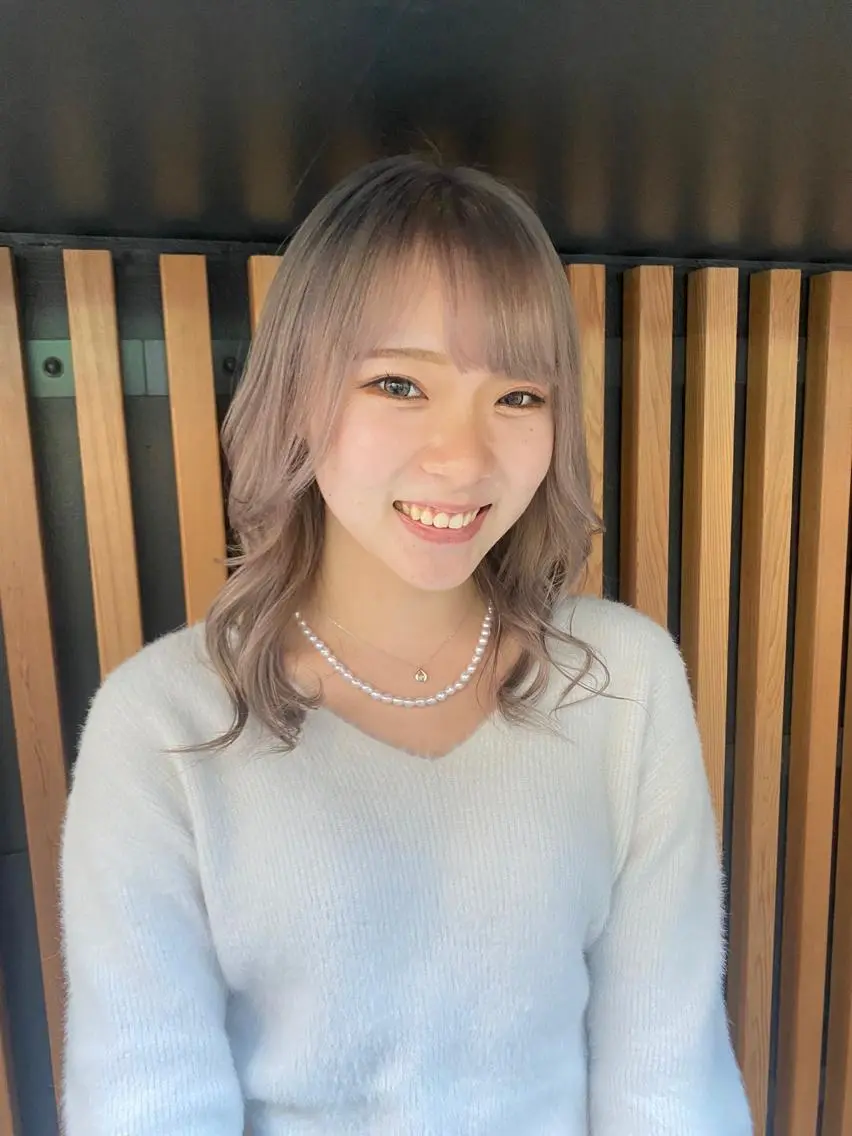 ロング カラー レイヤー・ブリーチ kiyotoshiのヘアスタイル