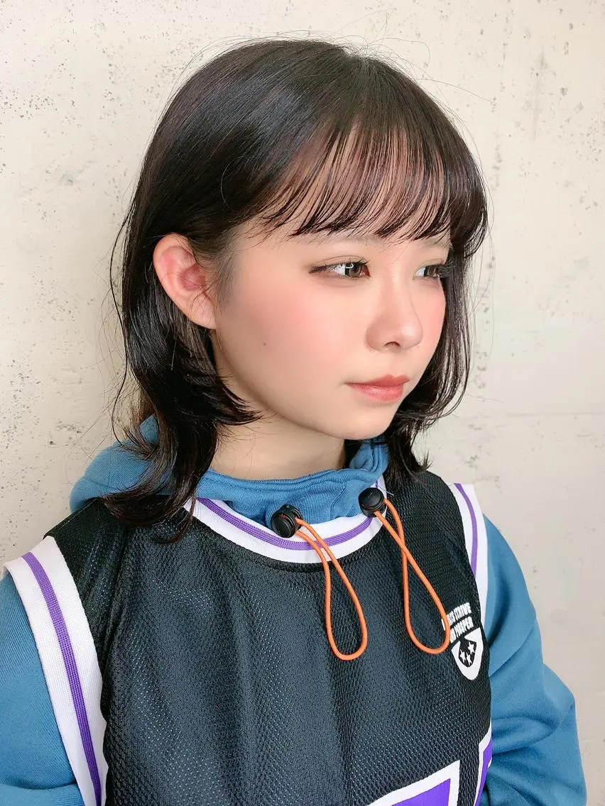 ミディアム カラー 透明感ハイトーン🦄 キラ🌈のヘアスタイル