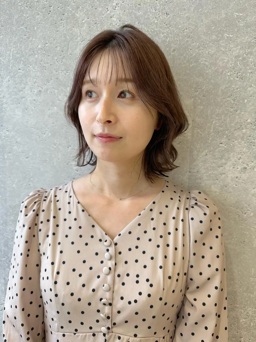 ミディアム シースルーバング 🩰 柔らかいカラー tomomi🌛のヘアスタイル