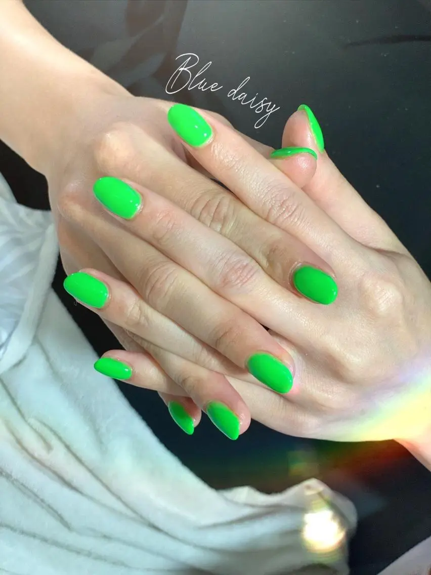 ネイル グリーン Blue daisy 栄本店のネイルデザイン