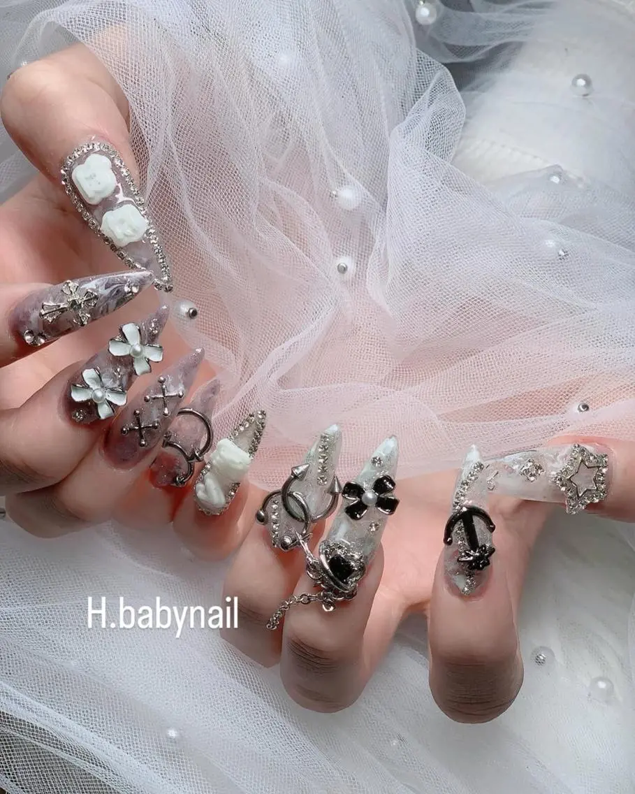 ネイル フレンチネイル ジェルネイル ハロウィン 韓国ネイル マグネットネイル ハンドネイル neco H.babynailのネイルデザイン