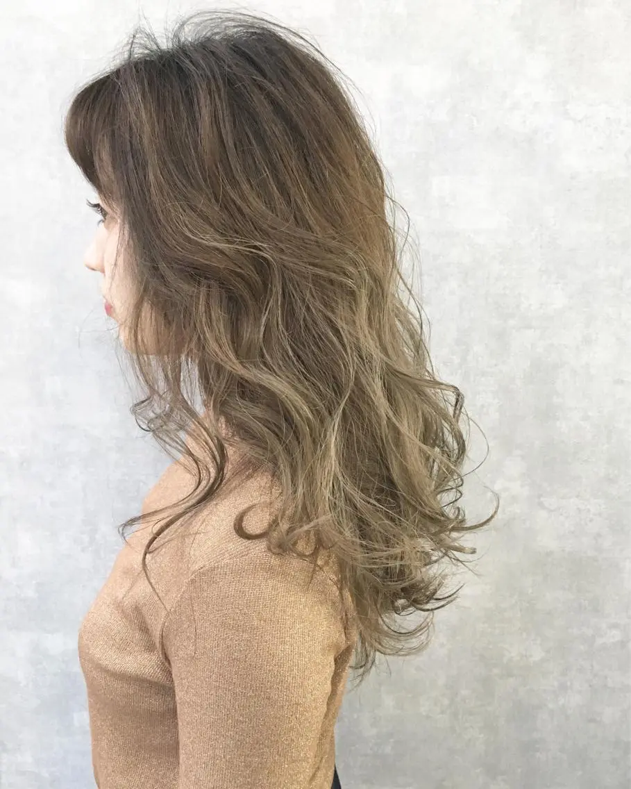 セミロング カラー ベージュカラー レイヤーカット BLend 渋谷のヘアスタイル