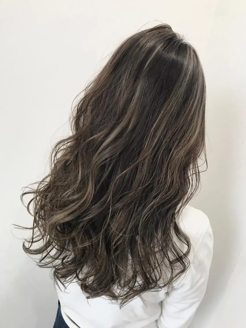 ロング カラー ハイライトカラー ハイライト 若杉 諒のヘアスタイル