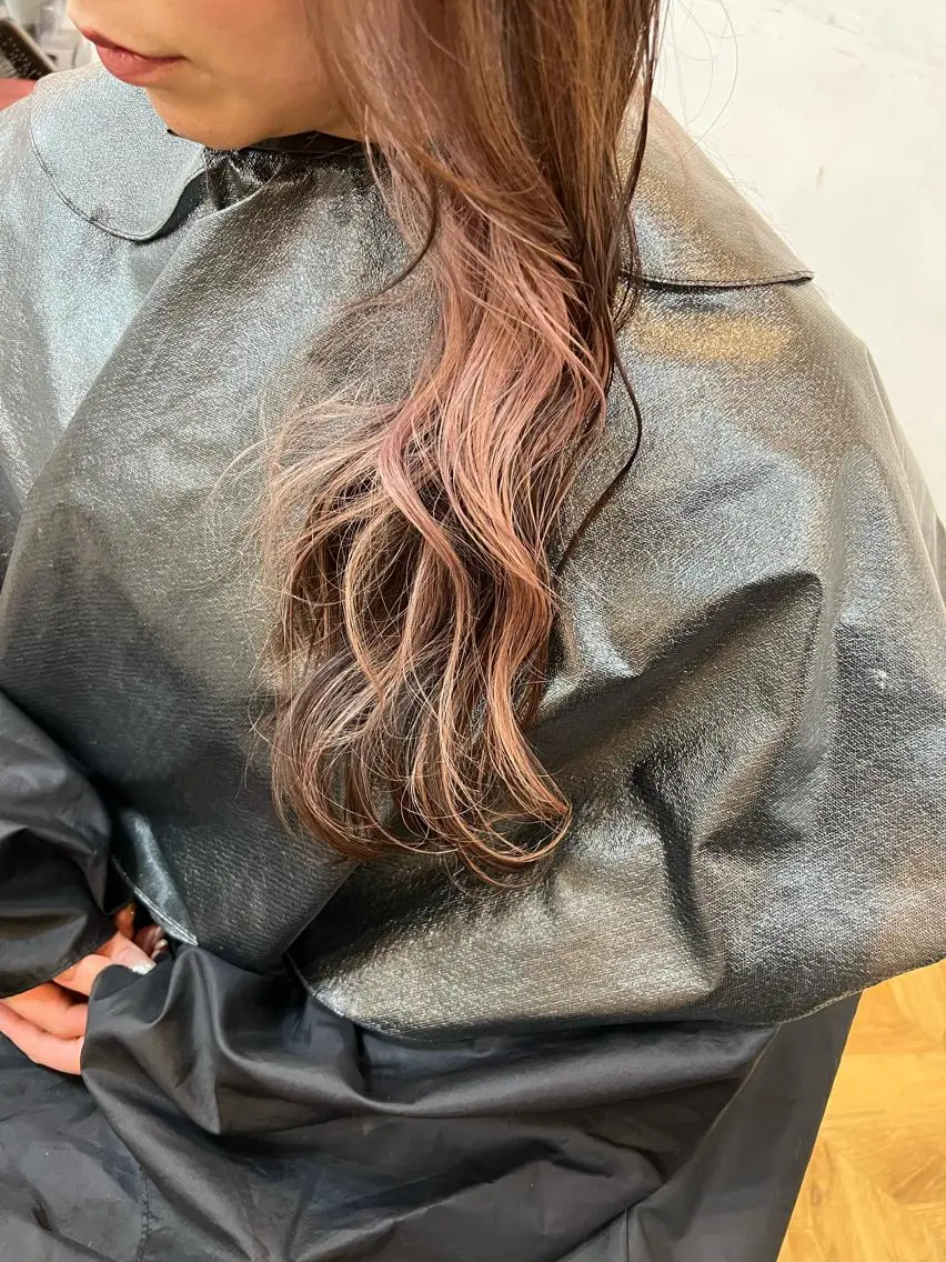 セミロング カラー ピンクカラー ホワイトピンク ヘアカラー トリートメント ブリーチ特化 梅田本多翔のヘアスタイル
