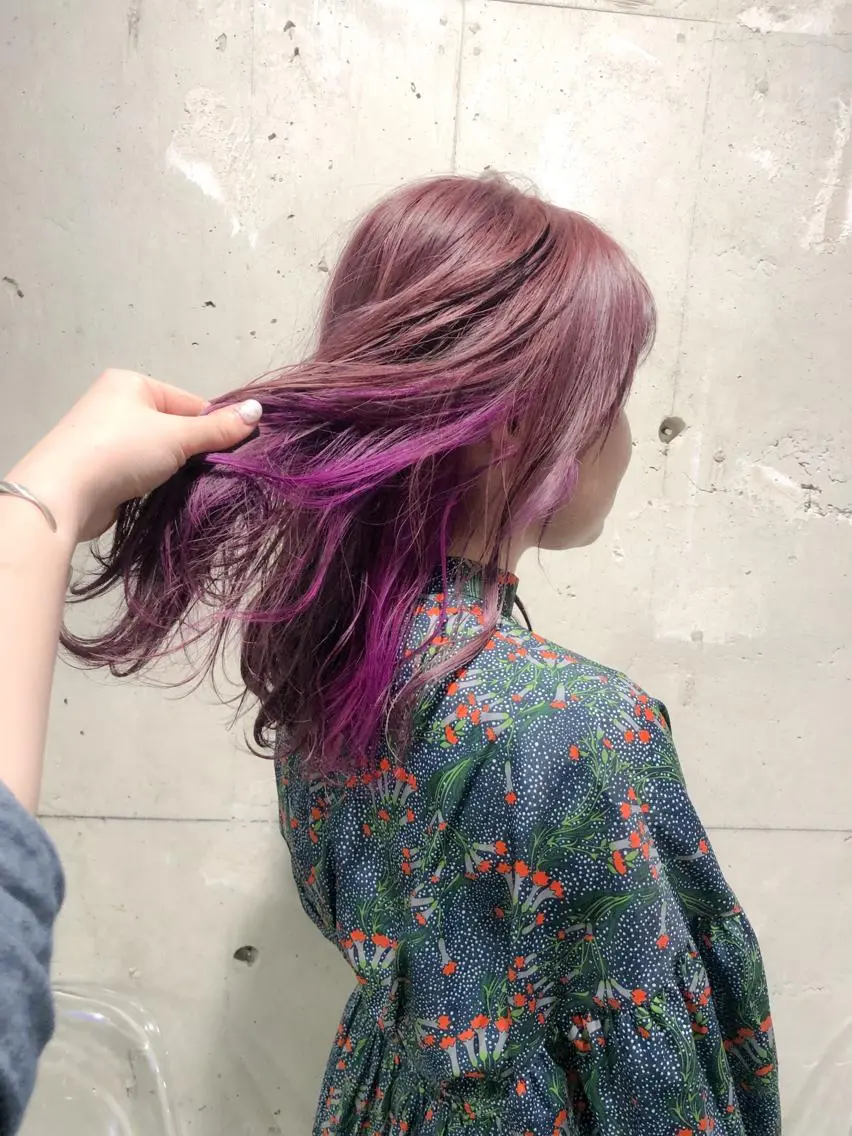 ロング カラー パーマ ヘアアレンジ メンズ キッズ ネイル マツエク・マツパ メンズブリーチ ブリーチ ケアブリーチ ピンクカラー カラーマツエク 当日予約⭕️ Rene’のヘアスタイル
