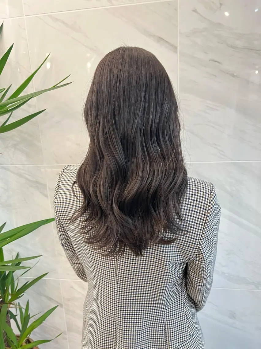 セミロング カット ヘアカラー 🩶レイヤーカット/ さわ🩶のヘアスタイル
