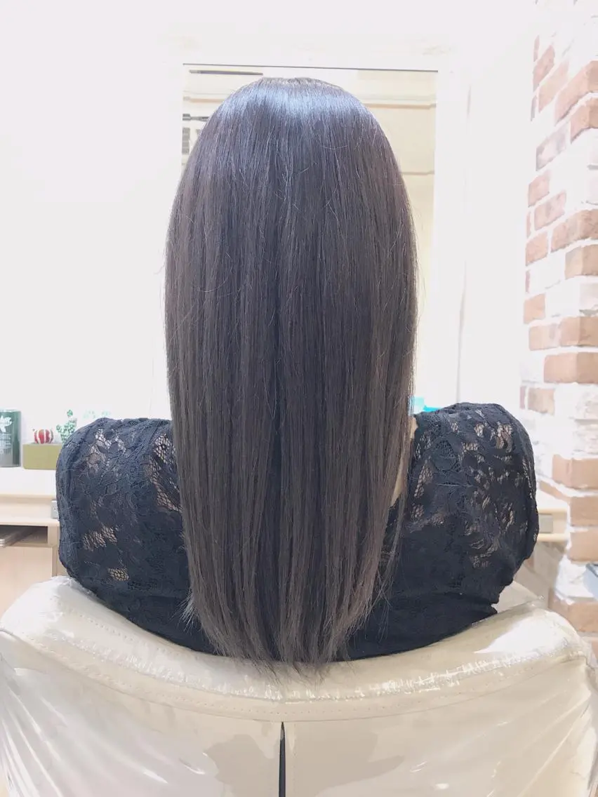 セミロング ヘアカラー トリートメント 店長ハイトーンカラー 柞山史奈のヘアスタイル