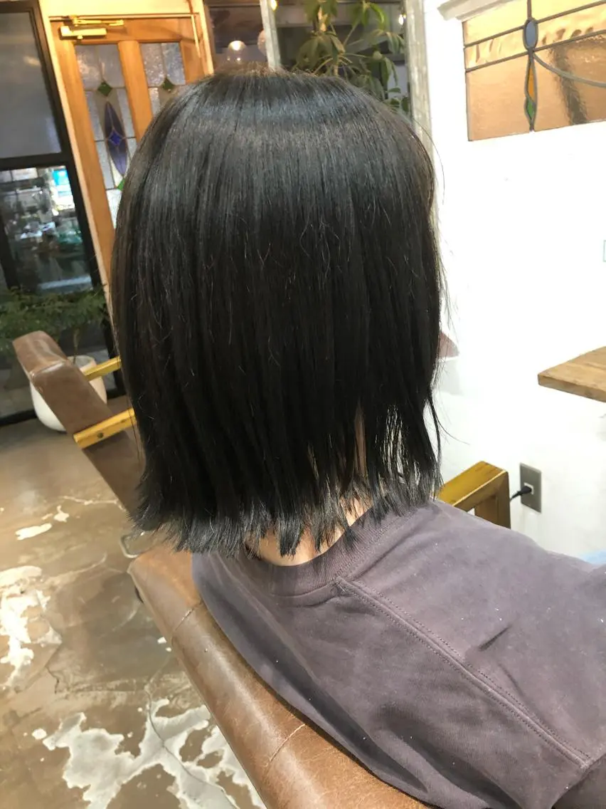 ミディアム カラー グレージュ イルミナカラー 外ハネヘア 桐原 竜也のヘアスタイル