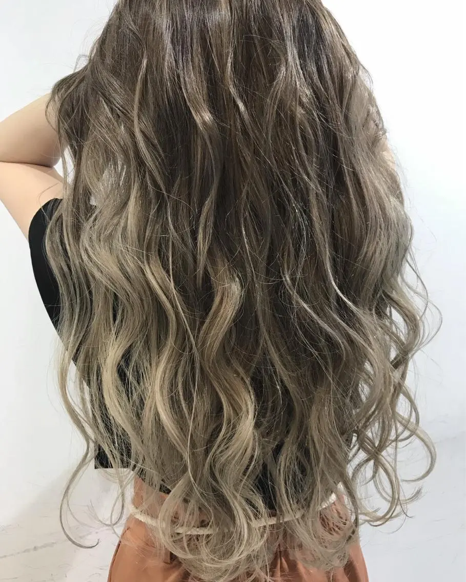 ロング カラー パーマ ヘアアレンジ 【公式】amble luxe池袋東口🩷のヘアスタイル