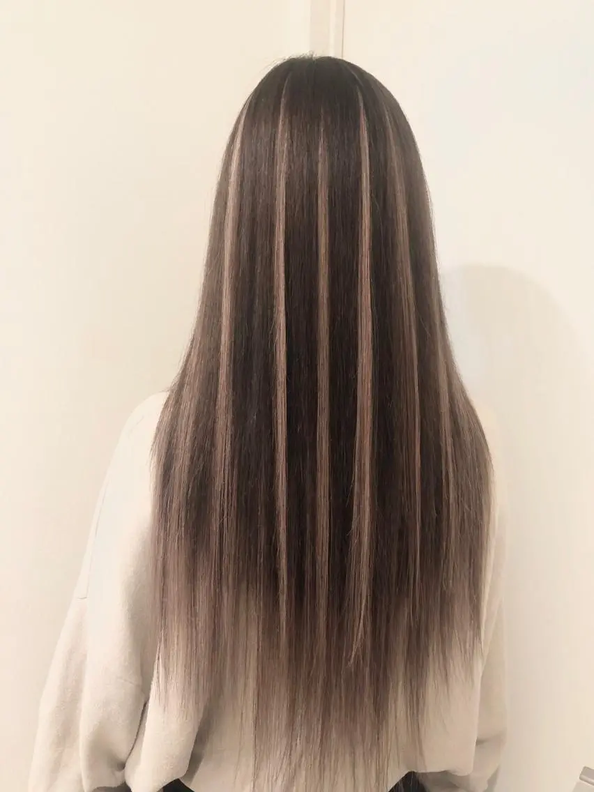 ロング カラー シールエクステ グラデーションカラー ハイライトカラー エクステ ハイライト ヘアカラー エクステ 🧡艶髪/エクステ 🫧🧡YUKI❄️のヘアスタイル