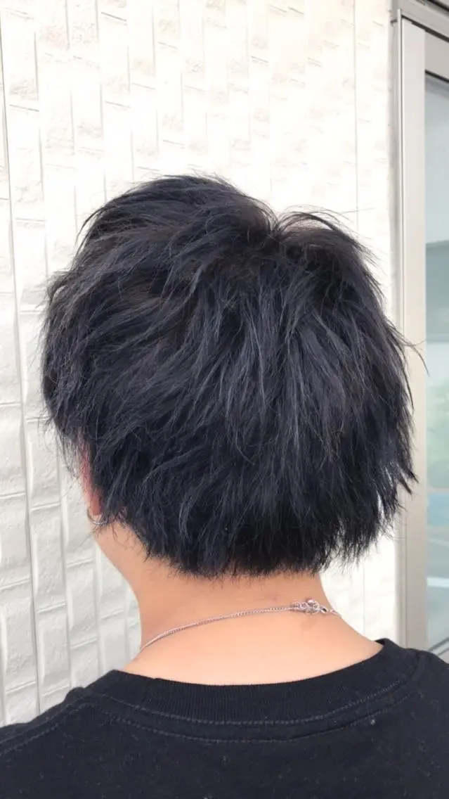 ショート カラー カット ヘアカラー トリートメント ヘッドスパ Ze sealのヘアスタイル