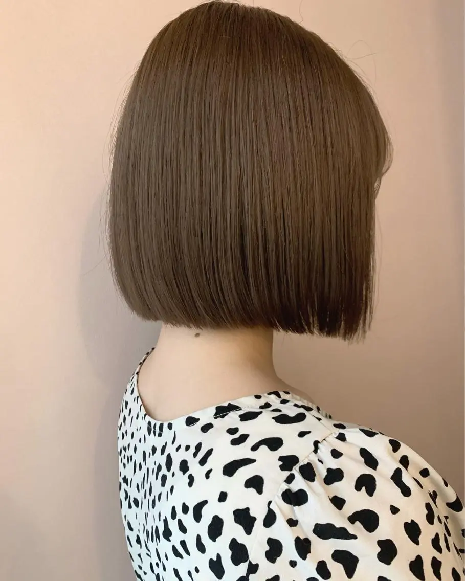ショート カラー ベージュカラー ショコラベージュ hubhair レイヤー/透明感のヘアスタイル