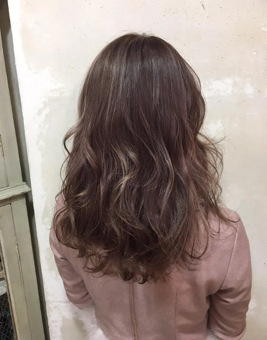 ロング カラー ハイライトカラー ハイライト 森 早希絵のヘアスタイル