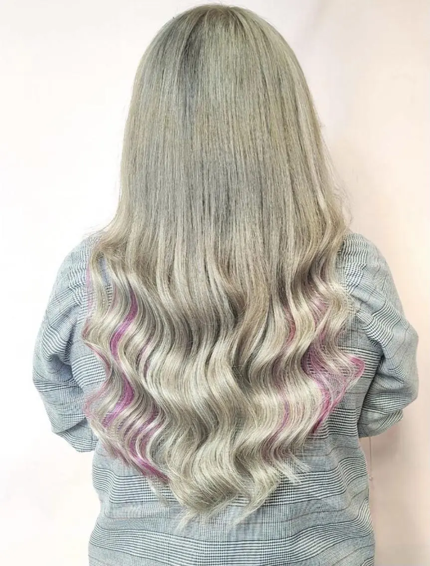 ロング 大阪レミーエクステ チビ編み込みのヘアスタイル