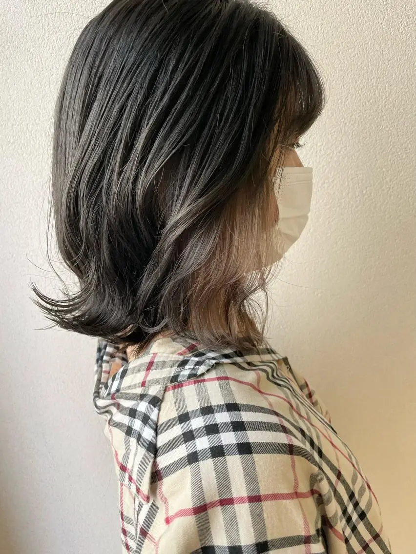 ミディアム カラー ベージュカラー イヤリングカラー ミルクティーベージュ 沢田 瞳のヘアスタイル