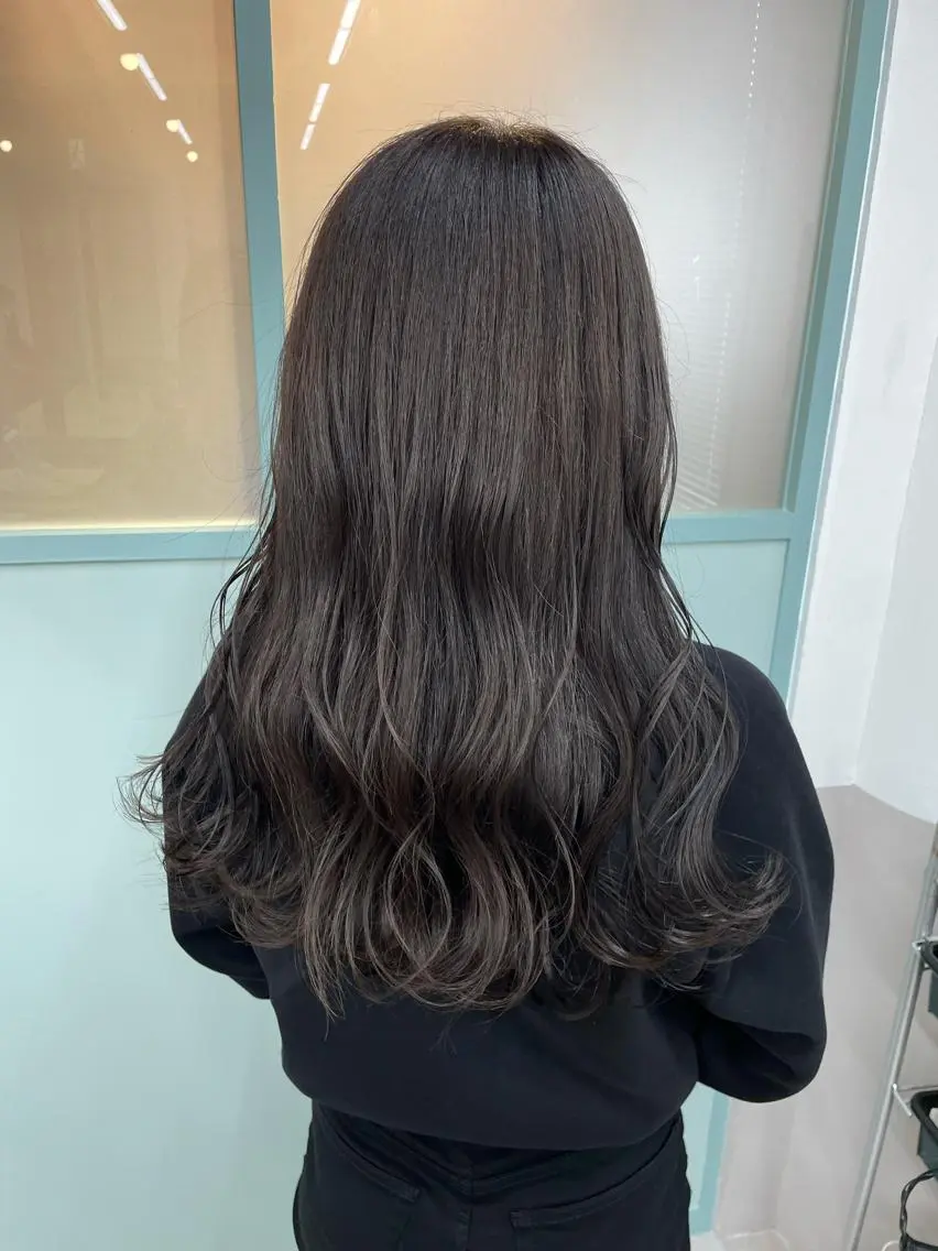 ロング カラー ヘアアレンジ 透明感カラー 韓国ヘア🖤 YURINAのヘアスタイル