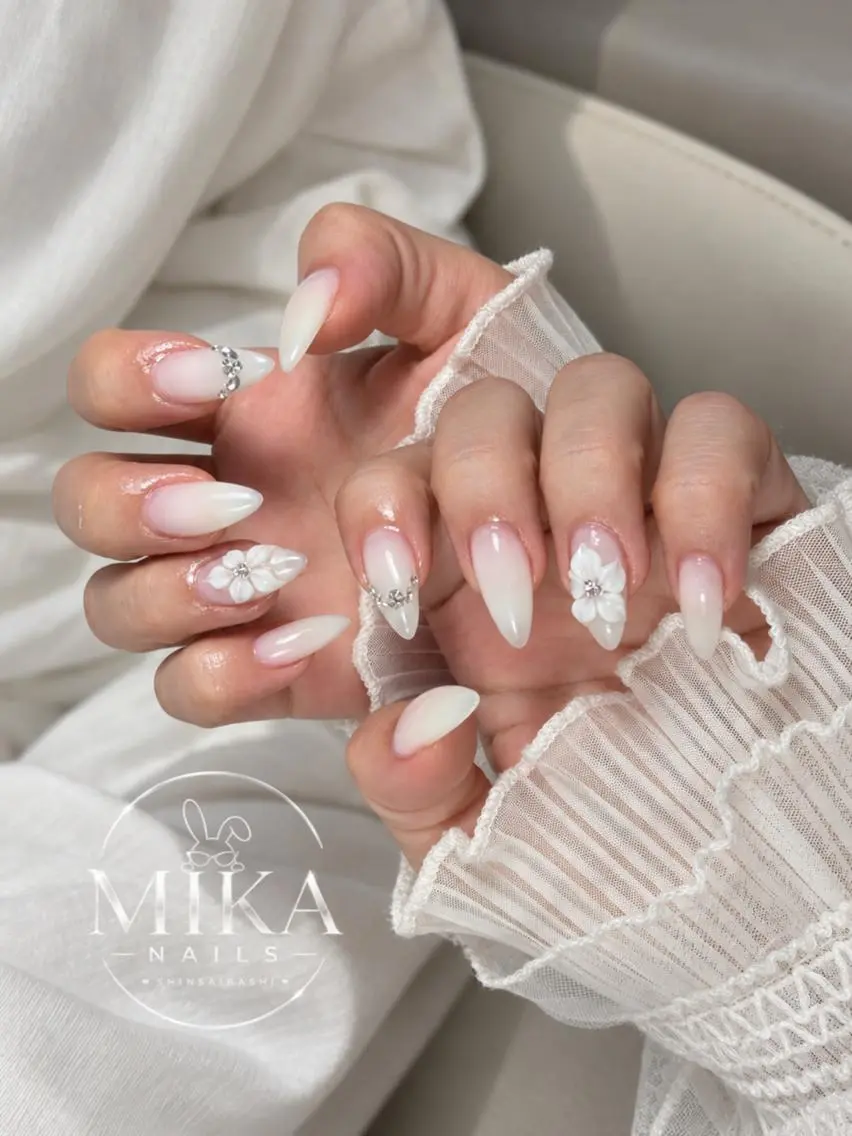 ネイル アートネイル チークネイル ドット フットネイル フレンチネイル ハンドネイル Mika Nailsのネイルデザイン