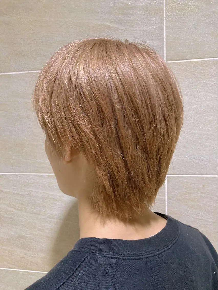 ショート メンズ メンズブリーチ ヘアカラー トリートメント 宮原 佳苗のヘアスタイル